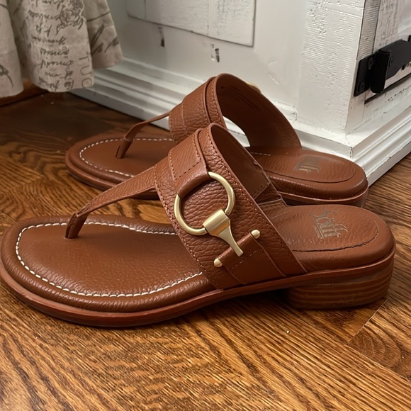 Sundance: NEW! “Fernanda Sandals” by Sofft - Picture 3 of 16